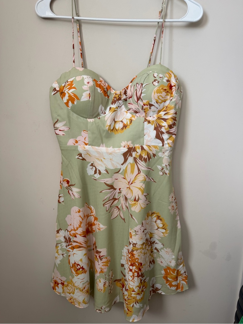 NWOT Mika & Gala green summer dress